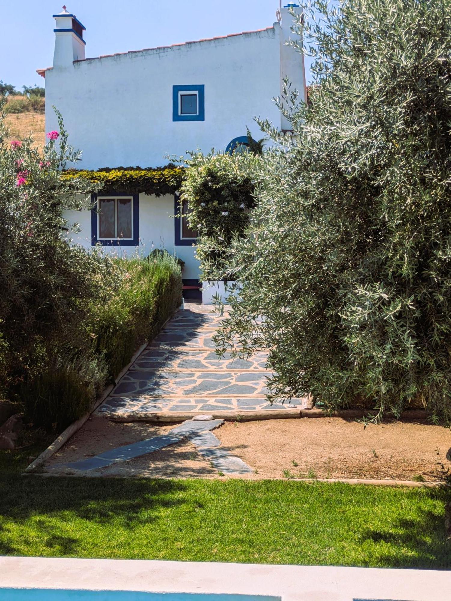 Casas De Juromenha Guest House Exterior foto